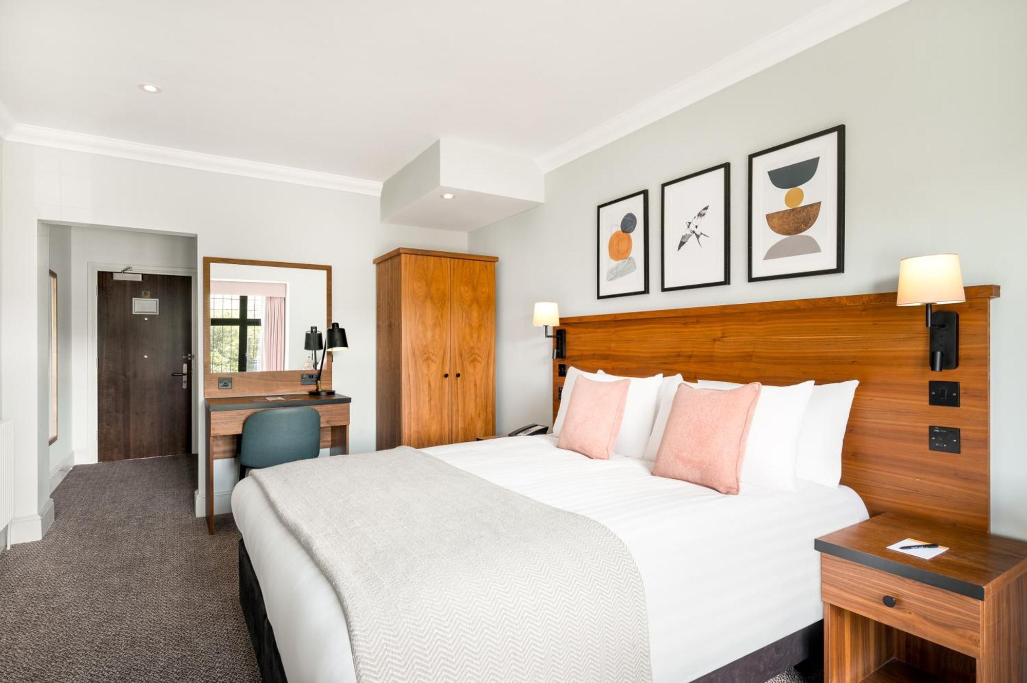 Voco Lythe Hill Hotel & Spa By Ihg Haslemere Exteriér fotografie