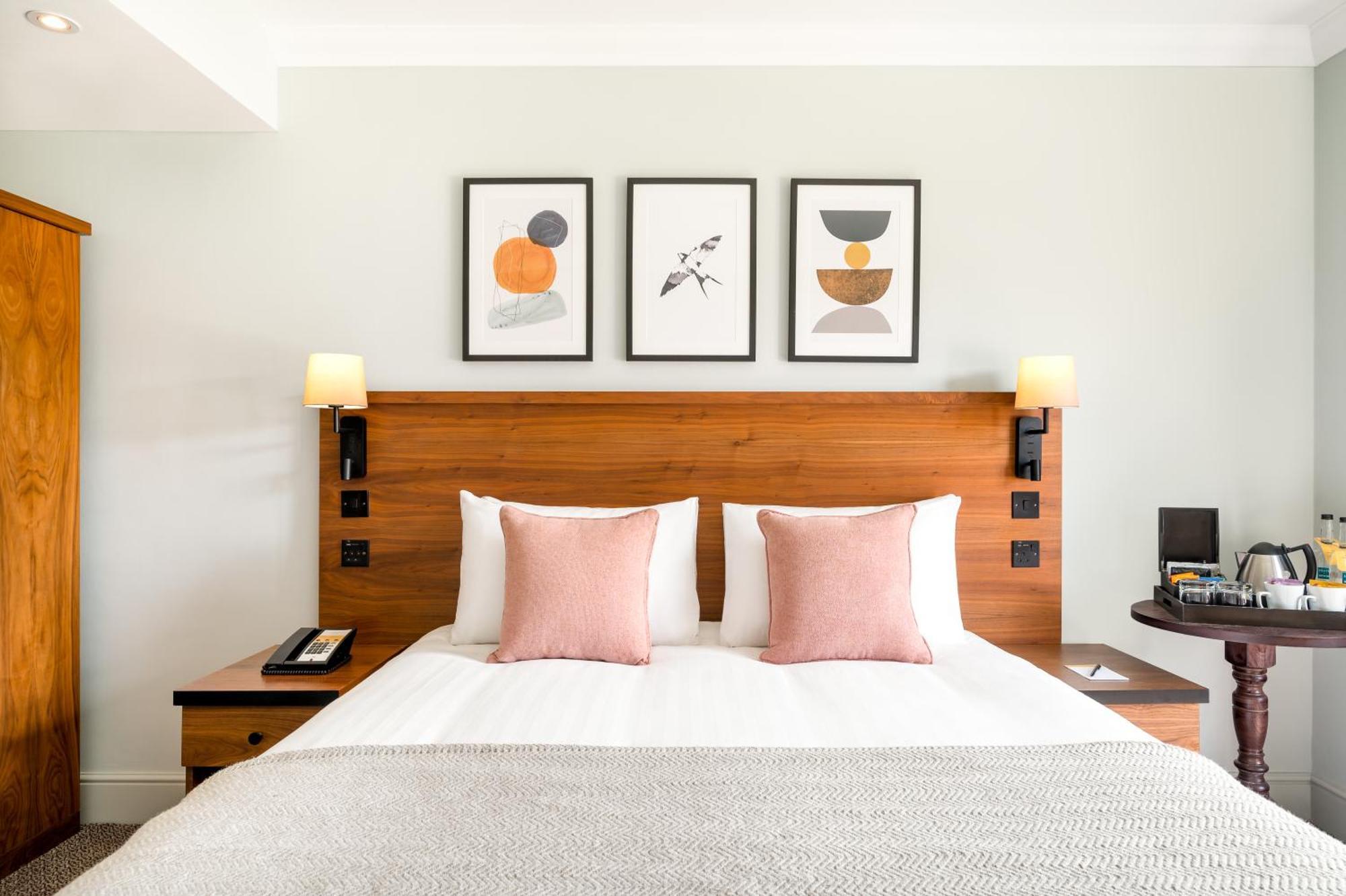 Voco Lythe Hill Hotel & Spa By Ihg Haslemere Exteriér fotografie