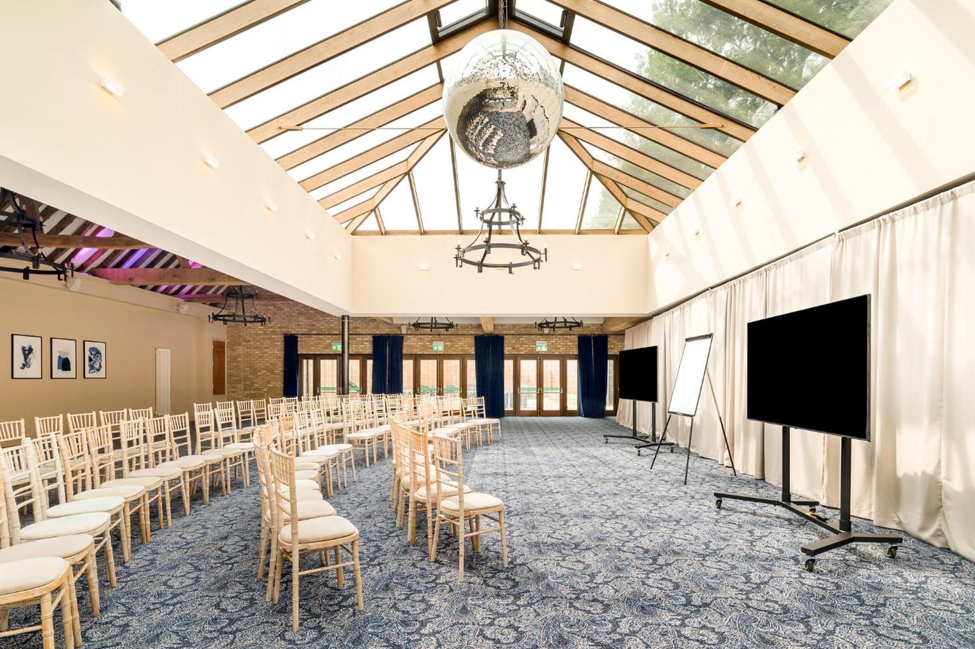 Voco Lythe Hill Hotel & Spa By Ihg Haslemere Exteriér fotografie
