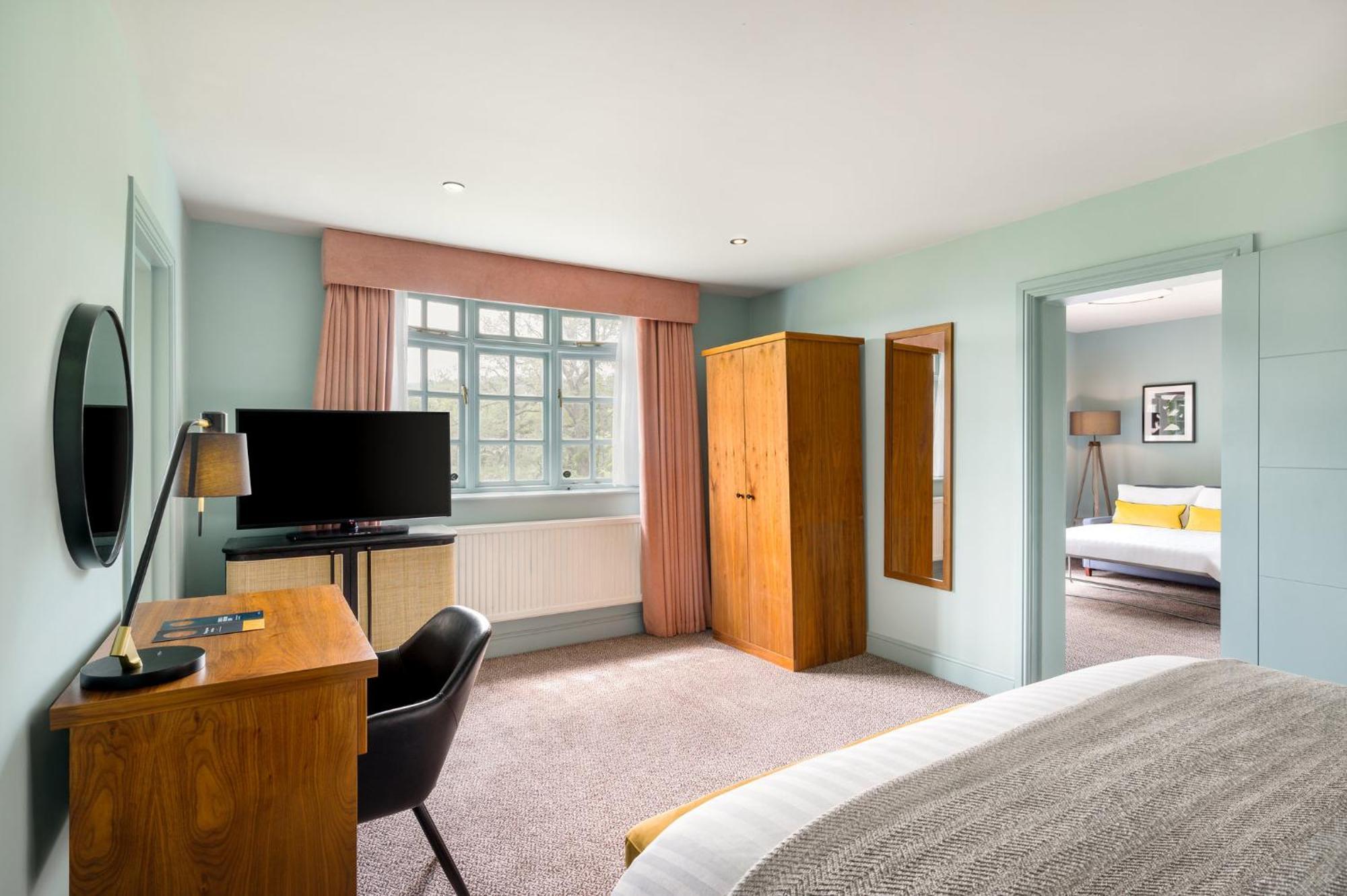 Voco Lythe Hill Hotel & Spa By Ihg Haslemere Exteriér fotografie