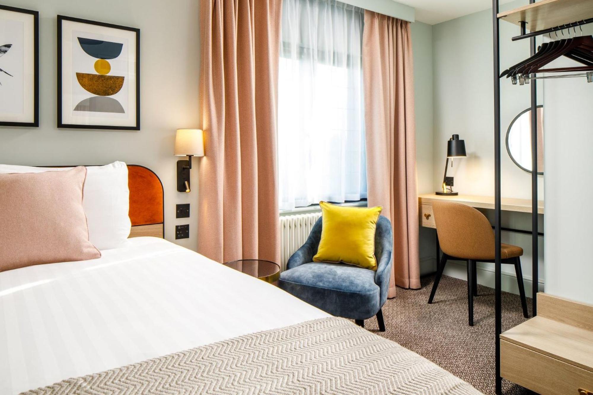 Voco Lythe Hill Hotel & Spa By Ihg Haslemere Exteriér fotografie