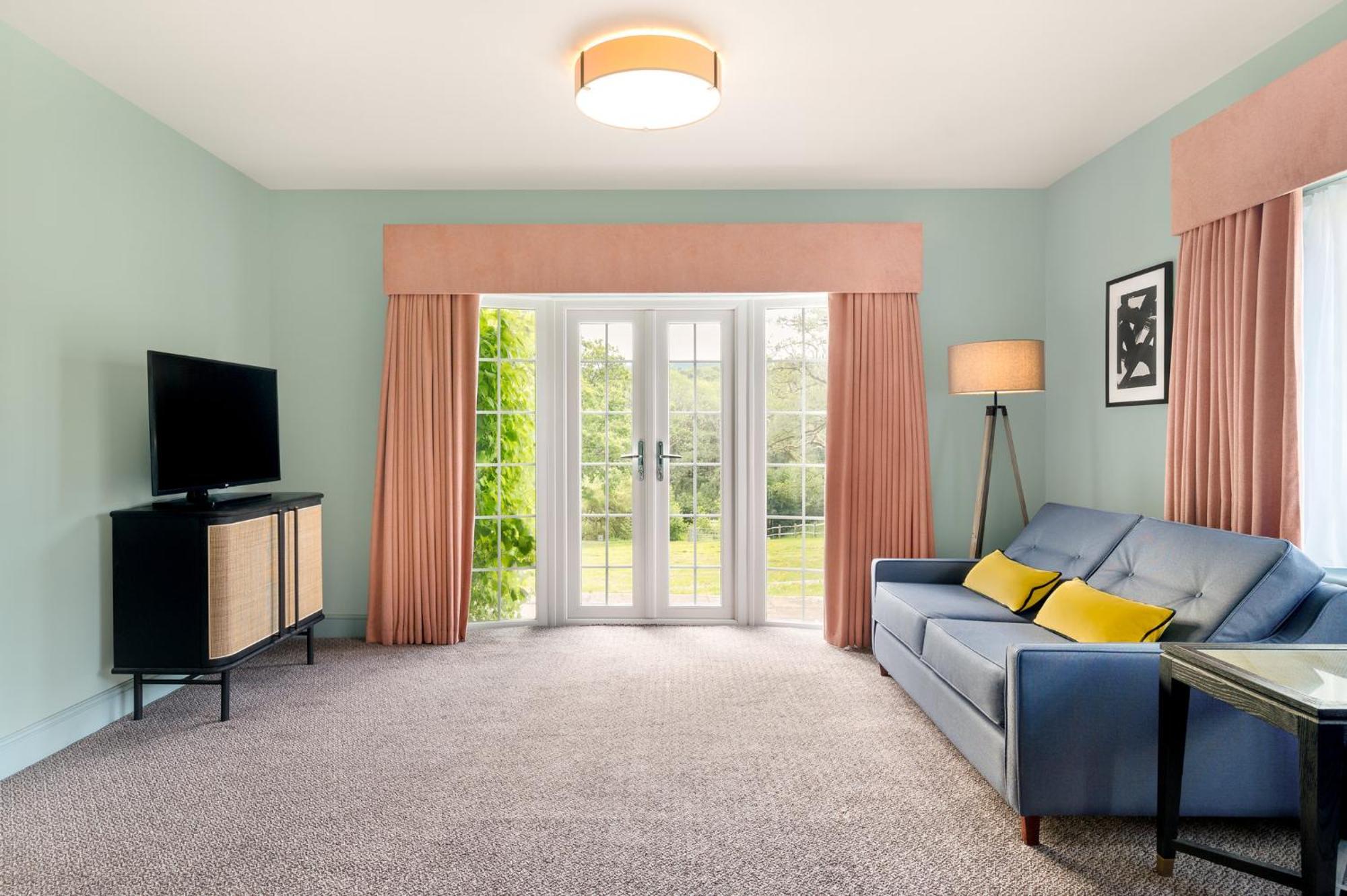 Voco Lythe Hill Hotel & Spa By Ihg Haslemere Exteriér fotografie